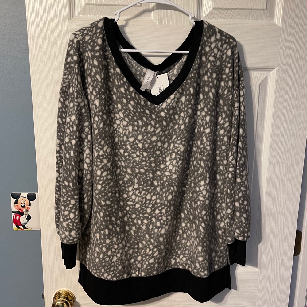 BNWT Honeyme Sweater